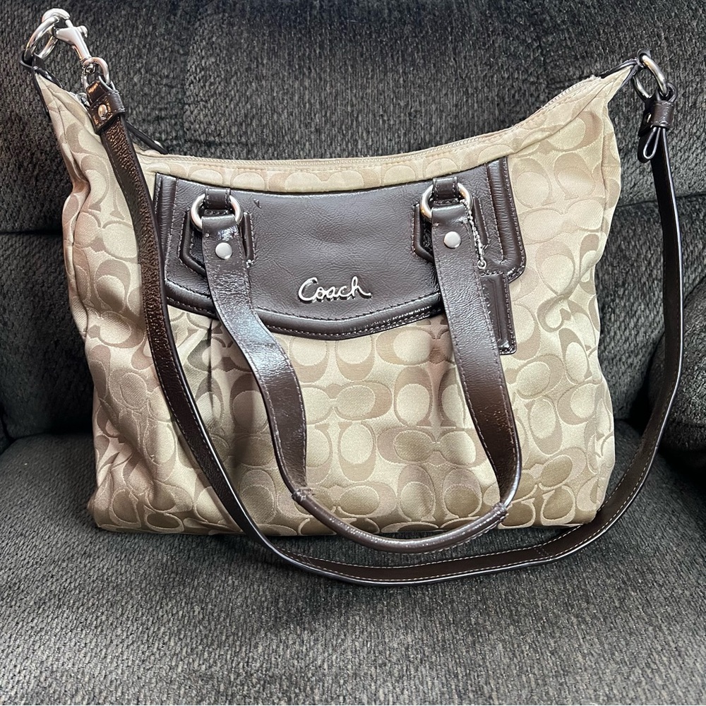 Coach 2012 Ashley Signature Shoulder Bag F20085